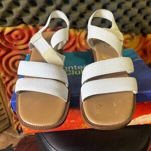 Montego Bay club Block heel strap sandal white 9